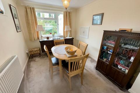 100 Broadpark Road, Torquay, TQ2 6UU