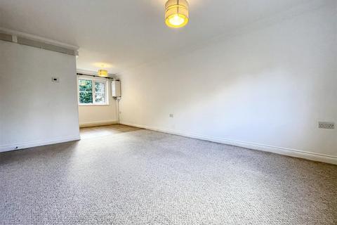 2 bedroom ground floor flat to rent, 265 Warsash Road, Southampton SO31