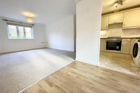 2 bedroom ground floor flat to rent, 265 Warsash Road, Southampton SO31