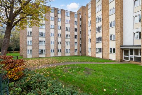 1 bedroom flat for sale, Brighton Road, Sutton