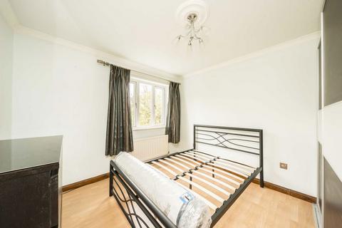 2 bedroom flat to rent, Church Street, Isleworth TW7