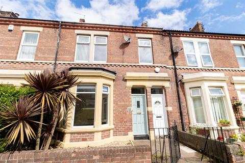 2 bedroom apartment to rent, Bamborough Terrace, North Shields