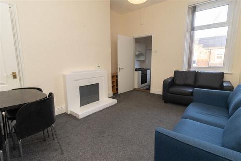 2 bedroom apartment to rent, Bamborough Terrace, North Shields