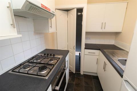 2 bedroom apartment to rent, Bamborough Terrace, North Shields