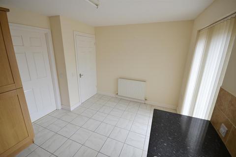 2 bedroom end of terrace house to rent, Treowen Road, Pembroke Dock