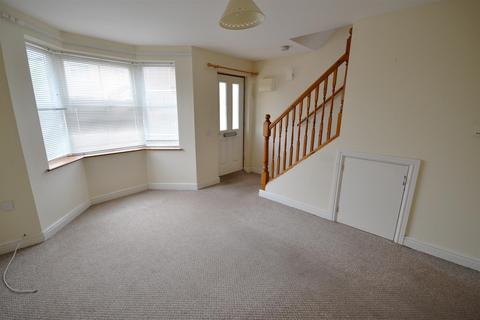 2 bedroom end of terrace house to rent, Treowen Road, Pembroke Dock