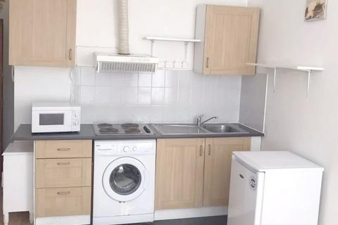 Studio to rent, Anson Road, Willesden Green