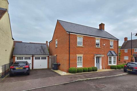 4 bedroom detached house for sale, Falldor Way, Ampthill, Bedfordshire, MK45