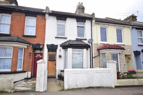 3 bedroom terraced house to rent, Tennyson Road Gillingham ME7