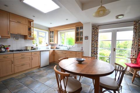 5 bedroom detached house for sale, Tor Road, Farnham, Surrey, GU9