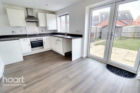 3 bedroom semi-detached house for sale, Balmoral Close, Northampton