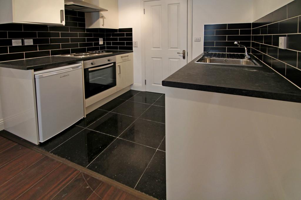 Studio to rent, includes Bill's, located in E5