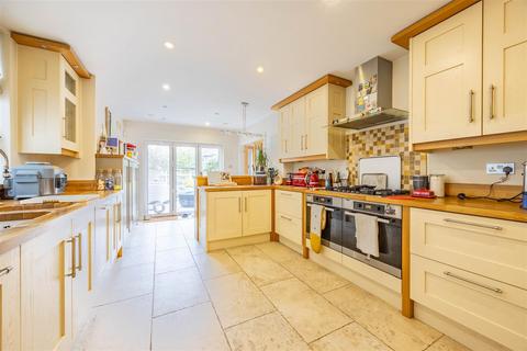 5 bedroom detached house for sale, THE DRIVE, Chalkwell