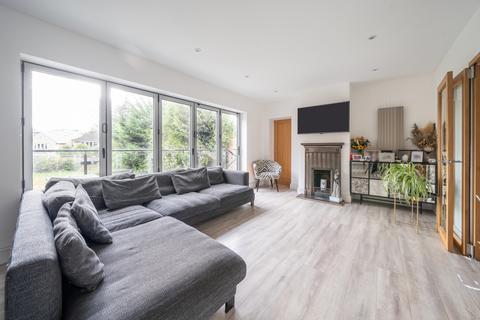 Crispin Way, Farnham Common, Buckinghamshire, SL2