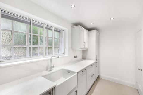 3 bedroom mews to rent, Thurloe Close, South Kensington SW7