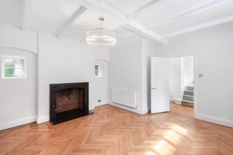 3 bedroom mews to rent, Thurloe Close, South Kensington SW7