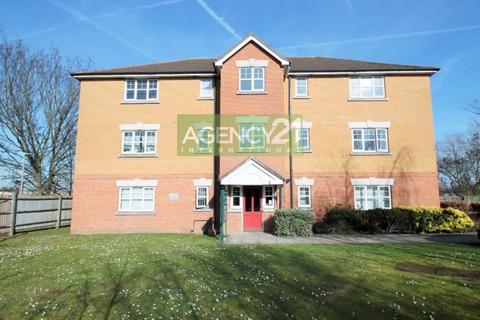 2 bedroom flat to rent, Heathside Close, Ilford, IG2