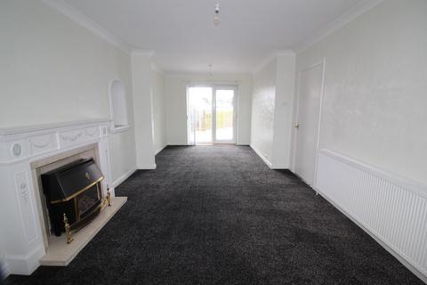 4 bedroom detached house to rent, Woodhall Croft, Stanningley