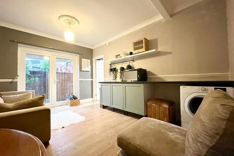 1 bedroom in a house share to rent, Homewood Avenue, Cuffley, EN6