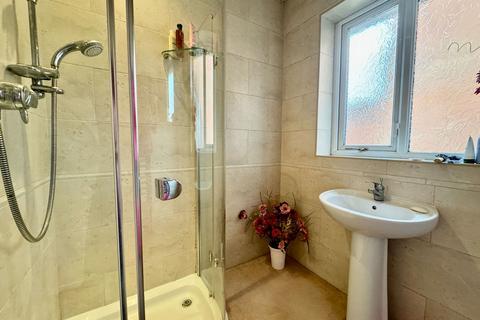 3 bedroom semi-detached bungalow for sale, Preston New Road Southport PR9 8NT