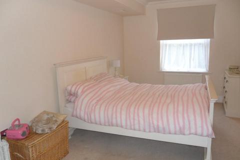 2 bedroom ground floor flat to rent, Jubilee Mansions, 119 Thorpe Road, Peterborough PE3