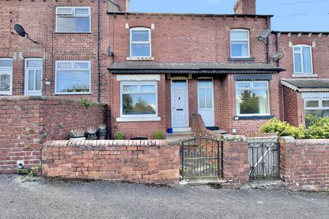 2 bedroom terraced house to rent, East View, Kippax