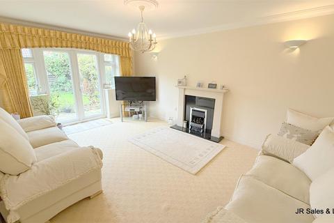 4 bedroom detached house for sale, Hammondstreet Road, West Cheshunt/Goffs Oak border