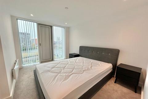 2 bedroom apartment to rent, Elizabeth Tower, 141 Chester Road M15