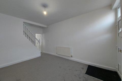 2 bedroom terraced house to rent, Briercliffe Road, Burnley BB10