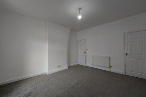 2 bedroom terraced house to rent, Briercliffe Road, Burnley BB10