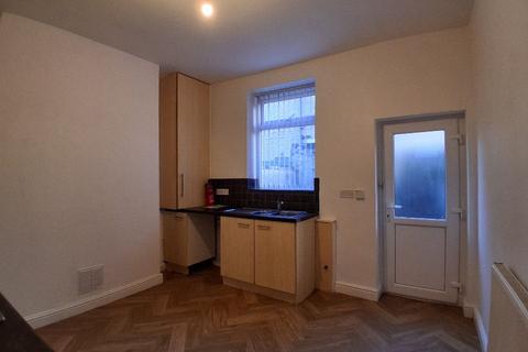 2 bedroom terraced house to rent, Briercliffe Road, Burnley BB10