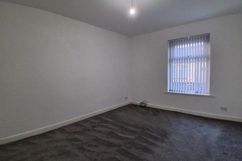 2 bedroom terraced house to rent, Briercliffe Road, Burnley BB10