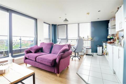 2 bedroom flat to rent, Century Tower, Chelmsford