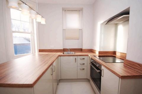 1 bedroom flat to rent, Welbeck Court, Addison Bridge Place, Kensington Olympia, W14