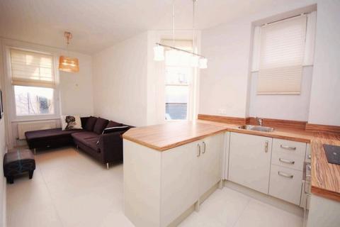 1 bedroom flat to rent, Welbeck Court, Addison Bridge Place, Kensington Olympia, W14