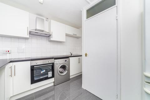 2 bedroom maisonette to rent, Fairlea Place  W5