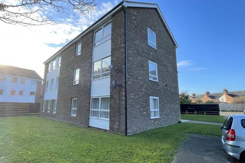 2 bedroom flat to rent, Postmill Close, Ipswich