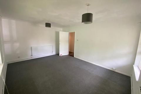 2 bedroom flat to rent, Postmill Close, Ipswich