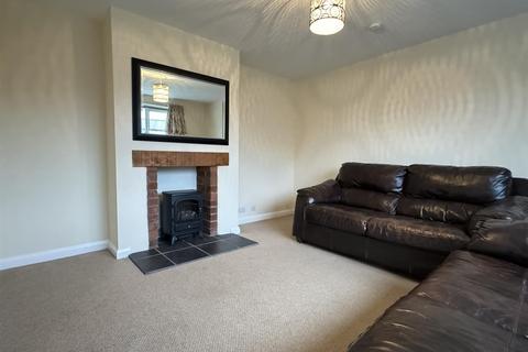 3 bedroom semi-detached house to rent, Sycamore Crescent, Ellesmere.