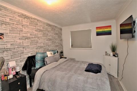 1 bedroom ground floor maisonette to rent, Bolton Road, Maidenbower, Crawley, West Sussex. RH10 7LS