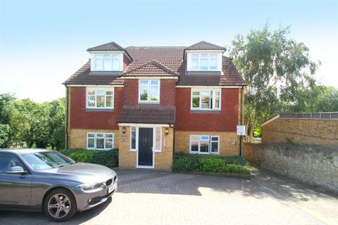 2 bedroom flat to rent, Prospect Place, Kent ME16