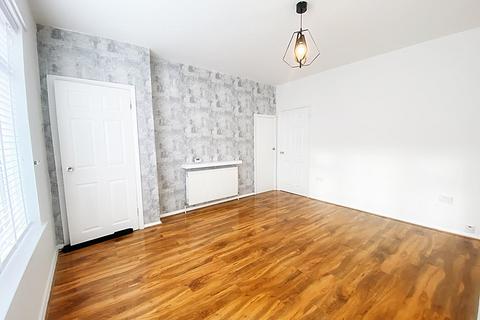 6 Adelphi Place, Newcastle Upon Tyne, NE6 2QD