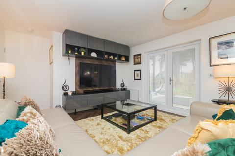 2 bedroom flat for sale, Cedarwood Gardens, Bishopton PA7