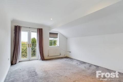 21 Old Mill Place, Wraysbury, Staines, TW19 5LY