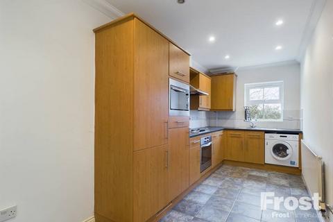 21 Old Mill Place, Wraysbury, Staines, TW19 5LY