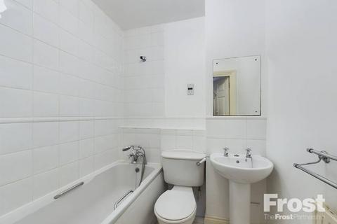 21 Old Mill Place, Wraysbury, Staines, TW19 5LY