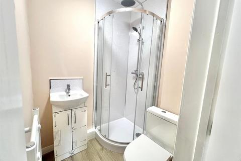 1 bedroom in a house share to rent, 35A Railway Street, Chatham ME4
