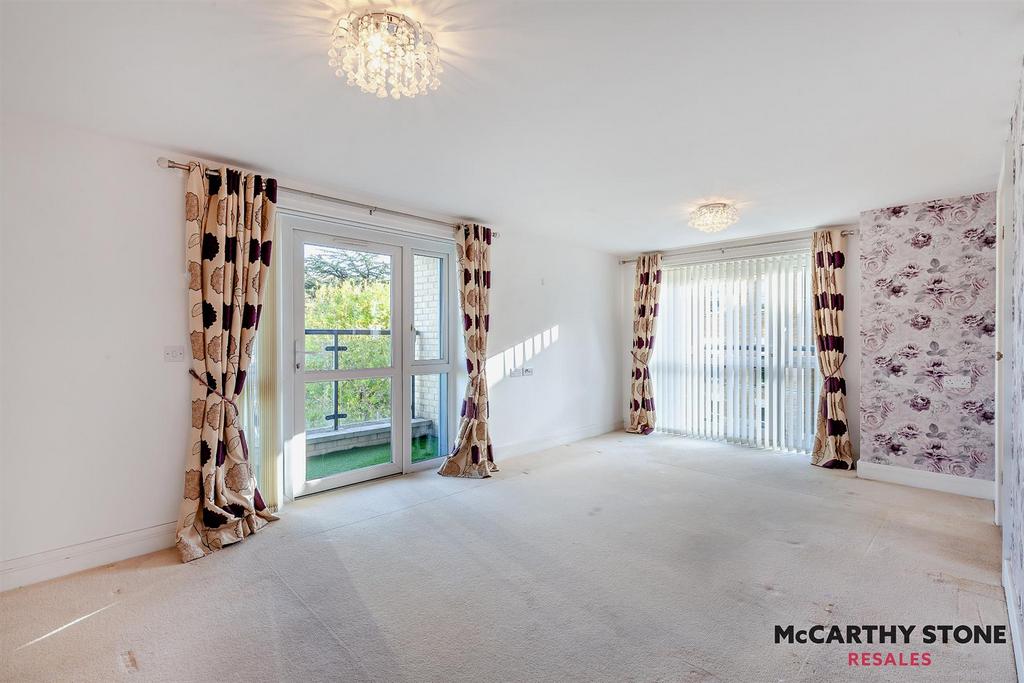 8627947-interior03-800.jpg