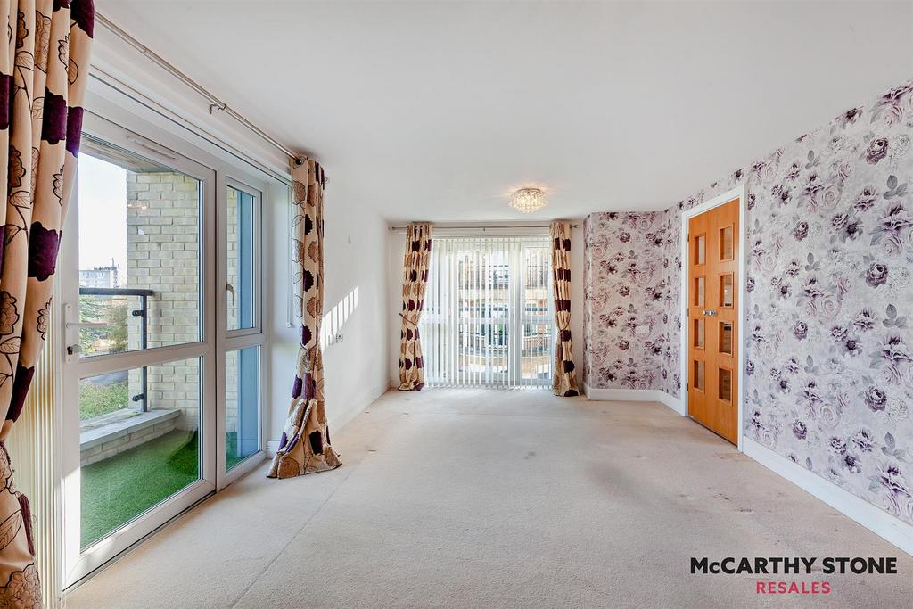 8627947-interior04-800.jpg