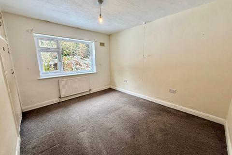 2 bedroom bungalow to rent, Ghyll Wood Drive, Bingley, West Yorkshire, UK, BD16